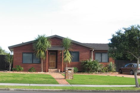 Photo of property in 158 Carnoustie Drive, Wattle Downs, Auckland, 2103