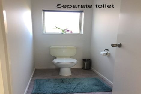 Photo of property in 6 Blueridge Close, Sunnyvale, Auckland, 0612