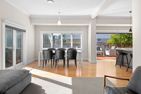 Photo of property in 15 Fairfield Road, Fairfield, Hamilton, 3214