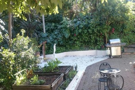 Photo of property in 58 Seabreeze Road, Narrow Neck, Auckland, 0624