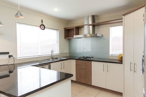 Photo of property in 8 Thyme Court, Flat Bush, Auckland, 2016
