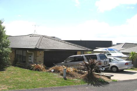 Photo of property in 90 Bluebird Crescent, Unsworth Heights, Auckland, 0632