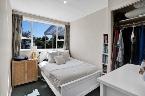 Photo of property in 33 Woodleigh Street, Frankleigh Park, New Plymouth, 4310