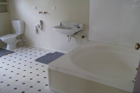 Photo of property in 4 Te Wharepouri Street, Berhampore, Wellington, 6023