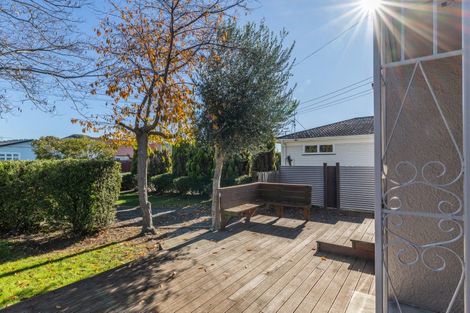 Photo of property in 33 Avondale Road, Taradale, Napier, 4112