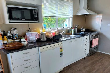 Photo of property in 14 Aralia Road, Sunnynook, Auckland, 0620