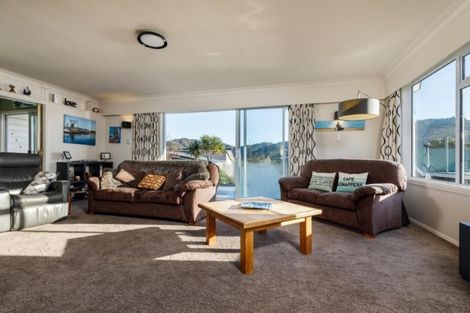 Photo of property in 7 Krishna Way, Khandallah, Wellington, 6035