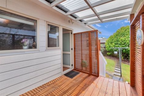 Photo of property in 13 Broadfield Street, Massey, Auckland, 0614