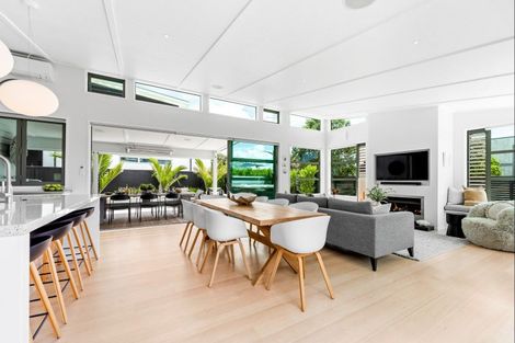 Photo of property in 12 Kokopu Street, Omaha, 0986