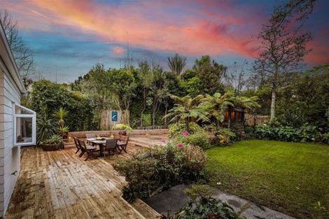 Photo of property in 4 Kitewaho Road, Swanson, Auckland, 0816