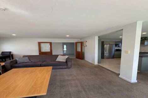 Photo of property in 72 Wharenui Road, Upper Riccarton, Christchurch, 8041