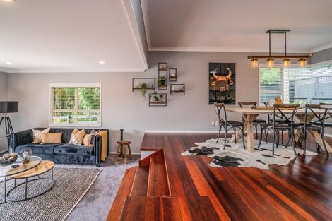 Photo of property in 30 Norman Close, The Gardens, Auckland, 2105