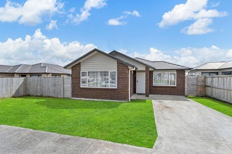 Photo of property in 28 Rainsford Road, Pukekohe, 2120