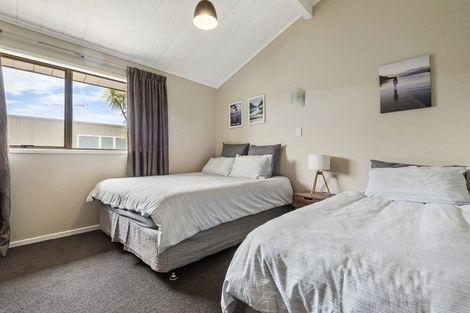 Photo of property in 22 Surville Place, Mairangi Bay, Auckland, 0630