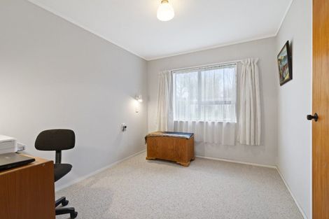 Photo of property in 8 Godwit Place, Waiuku, 2123