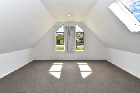 Photo of property in 22 Tindalls Bay Road, Tindalls Beach, Whangaparaoa, 0930