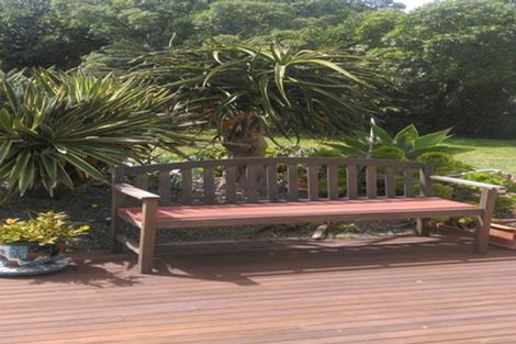 Photo of property in 106 Paetawa Road, Peka Peka, Waikanae, 5391