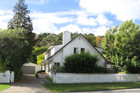Photo of property in 11 Blue Mountains Road, Silverstream, Upper Hutt, 5019