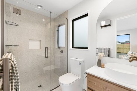 Photo of property in 5 Alex Place, Rolleston, 7614