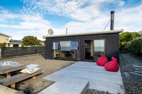 Photo of property in 271 Clifton Road, Te Awanga, 4102