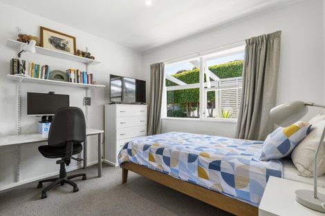 Photo of property in 1/10 Philip Place, Hillcrest, Auckland, 0627