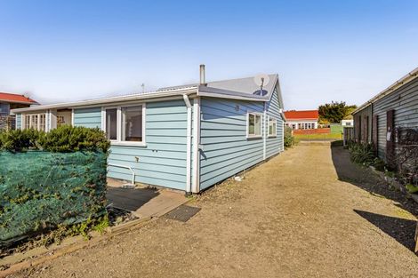 Photo of property in 12 Norfolk Street, Patea, 4520