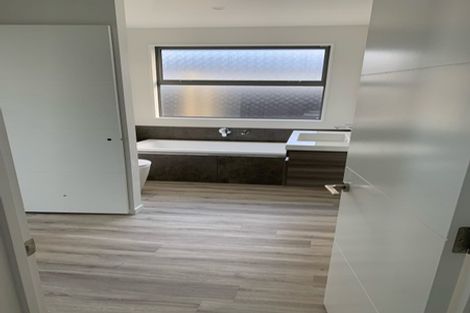 Photo of property in 10 Mccahon Drive, Rangiora, 7400