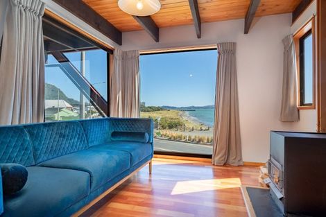 Photo of property in 759 Marine Drive, Eastbourne, Lower Hutt, 5013