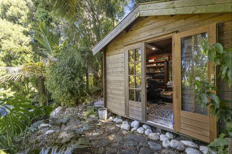 Photo of property in 279 Patons Rock Road, Patons Rock, Takaka, 7182