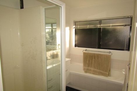 Photo of property in 16 Kirton Drive, Riverstone Terraces, Upper Hutt, 5018