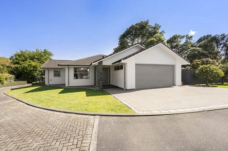 Photo of property in 8 Bateson Way, Heretaunga, Upper Hutt, 5018