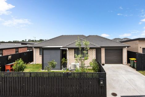 Photo of property in 32 Pragma Rise, Rototuna North, Hamilton, 3210