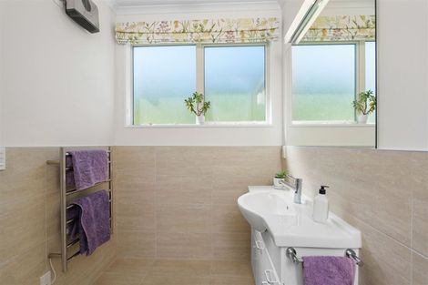 Photo of property in 4 Aglaia Place, Cracroft, Christchurch, 8022