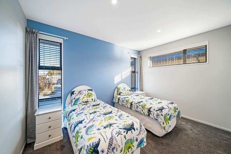 Photo of property in 2 Claremont Crescent, Amberley, 7410