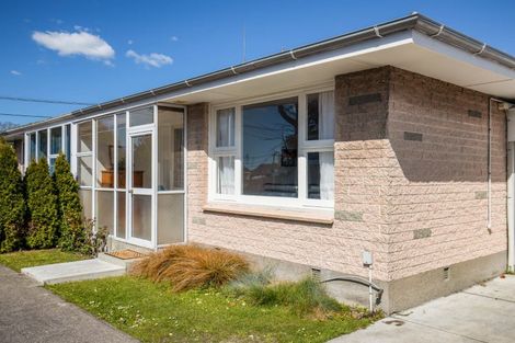 Photo of property in 2/79 Hills Road, Edgeware, Christchurch, 8013