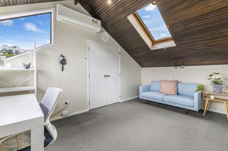 Photo of property in 2/15 Onepoto Road, Hauraki, Auckland, 0622