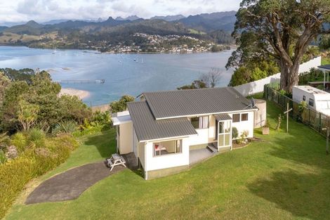 Photo of property in 204 Paku Drive, Tairua, 3508