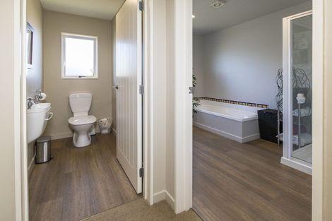 Photo of property in 225 Stone Street, Wanaka, 9305