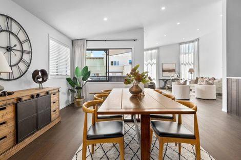 Photo of property in 337 Devonport Road, Tauranga, 3110