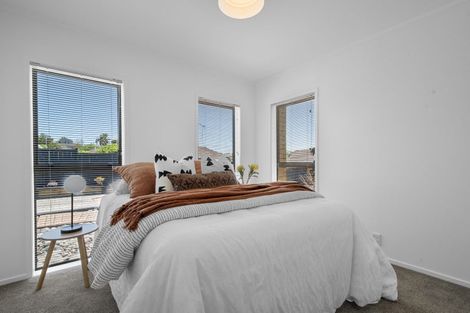 Photo of property in 25 Marina View Drive, West Harbour, Auckland, 0618