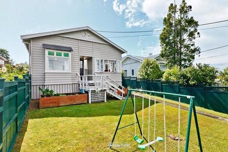 Photo of property in 1/24 Ngataringa Road, Devonport, Auckland, 0624