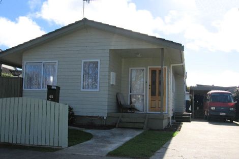 Photo of property in 65 Geraldine Crescent, Cloverlea, Palmerston North, 4412