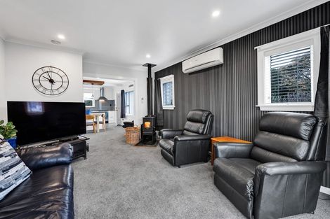 Photo of property in 32 Collins Street, Hawera, 4610