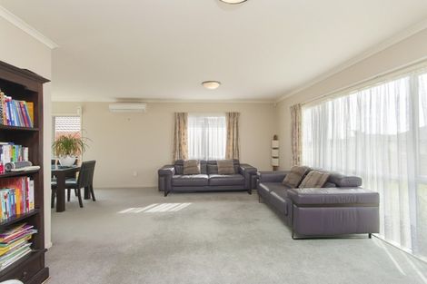 Photo of property in 8 Ludlow Place, Pukekohe, 2120