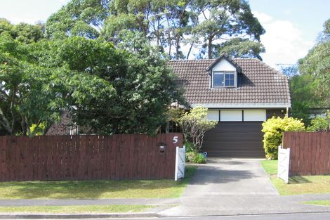 Photo of property in 5 Weetman Drive, Browns Bay, Auckland, 0630