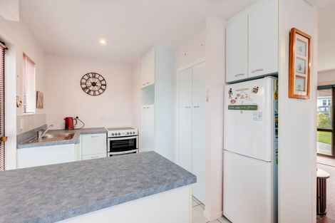 Photo of property in 2/48 Mcfaddens Road, St Albans, Christchurch, 8052