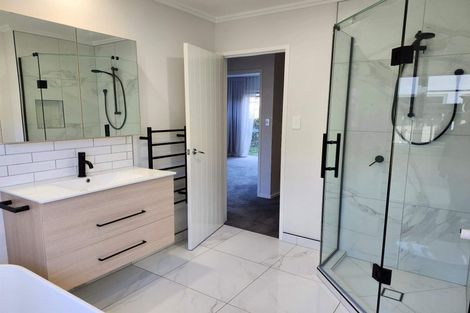 Photo of property in 5 Willowgrange Place, Pukekohe, 2120