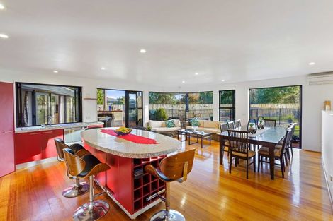 Photo of property in 901 State Highway 1, Te Horo, Otaki, 5581