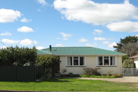 Photo of property in 24 Hammond Street, Bulls, 4818