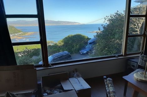 Photo of property in 37 Milne Terrace, Island Bay, Wellington, 6023